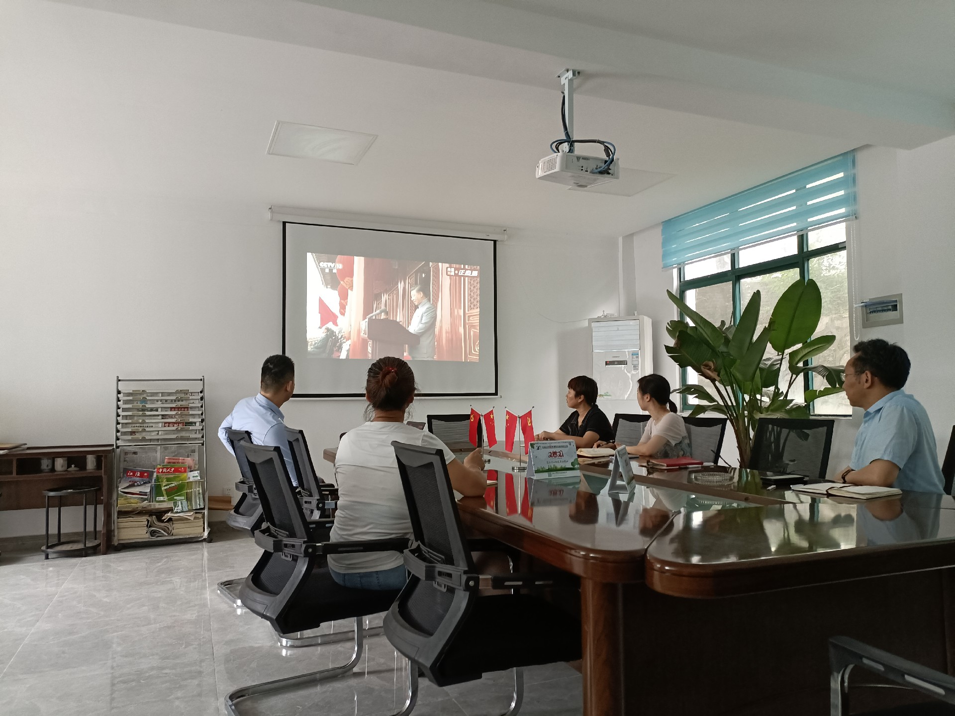 庆祝中国共产党成立100周年！