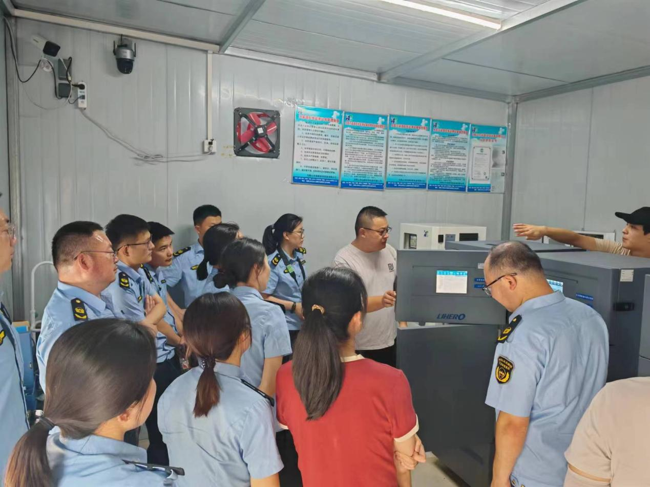 开展技术交流 展现公司形象